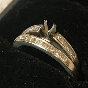 Open Diamond engagement ring